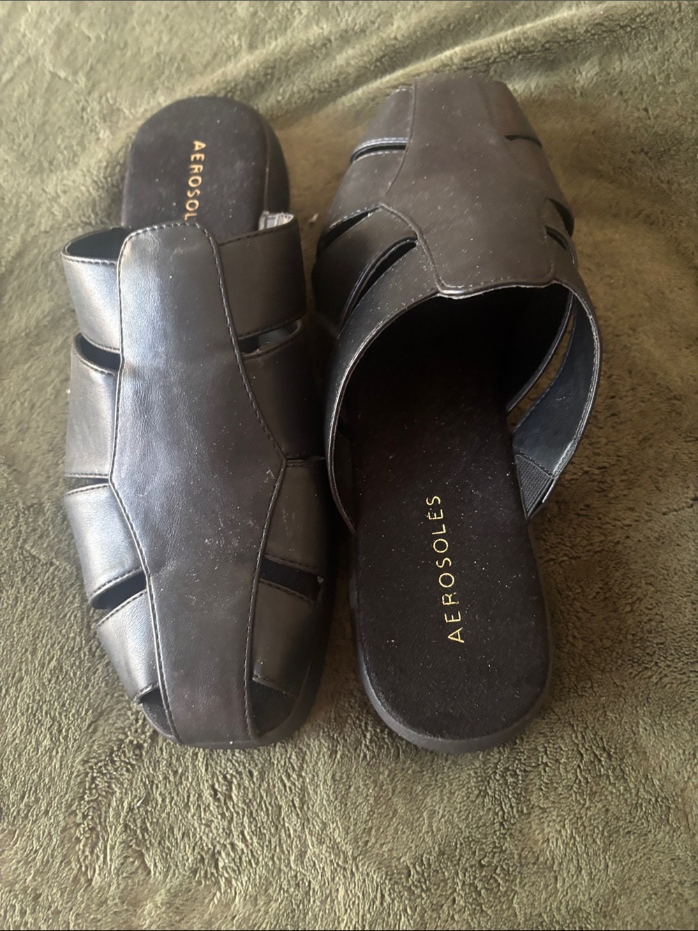 AEROSOLES women’s Black Slip-On Slide Sandals